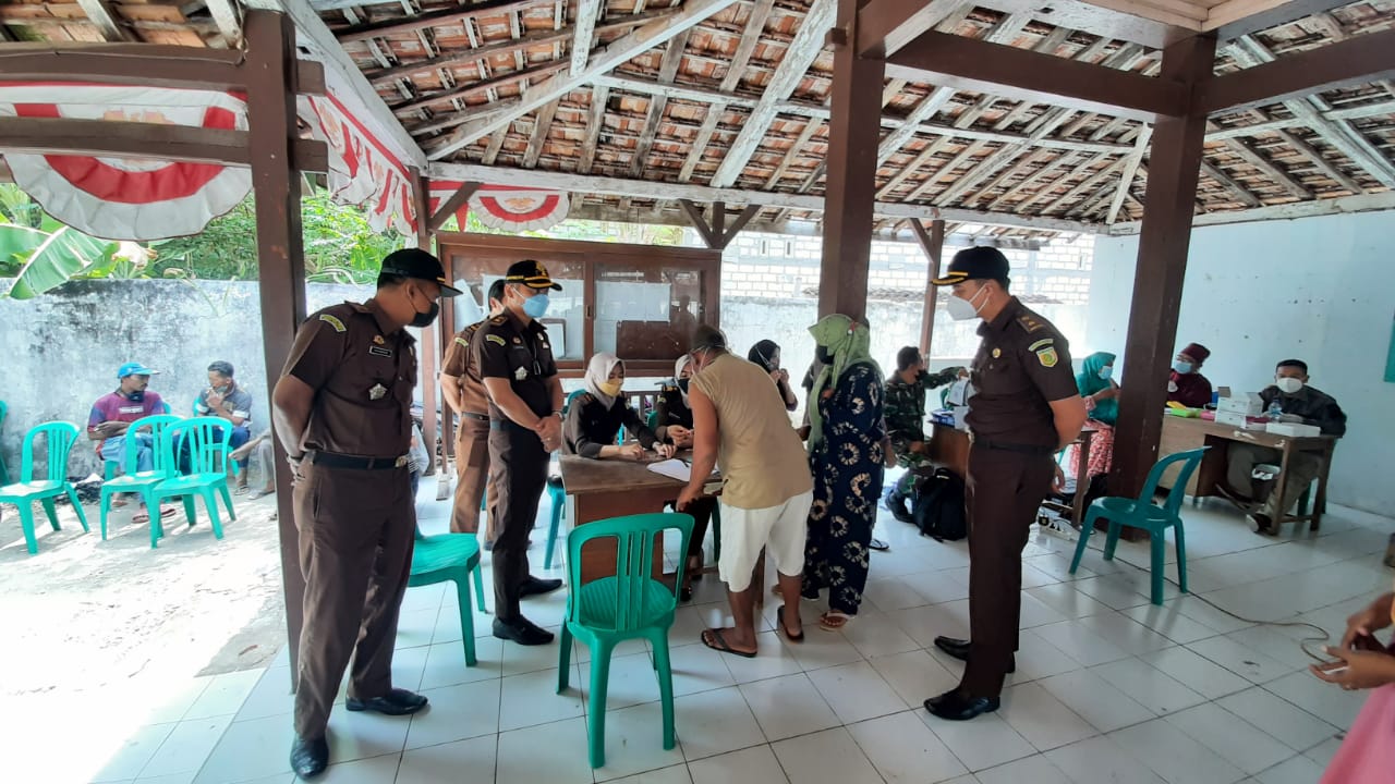 Kejari Rembang Sukses Mengadakan Kegiatan Vaksinasi bersama Kodim 0720 Rembang