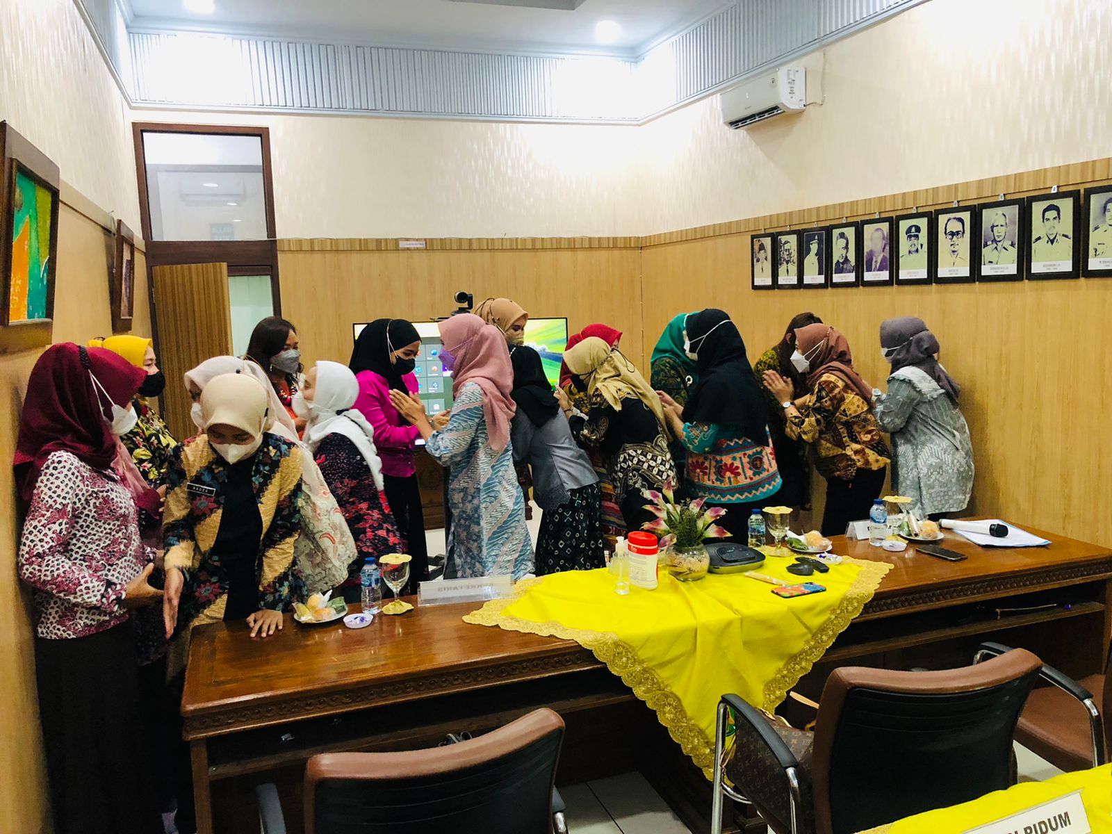 SILATURAHMI DAN HALALAL BIHALAL KETUA UMUM IKATAN ADHYAKSA DHARMAKARINI DENGAN KETUA IKATAN ADHYAKSA DHARMAKARINI WILAYAH DAN DAERAH SE-INDONESIA