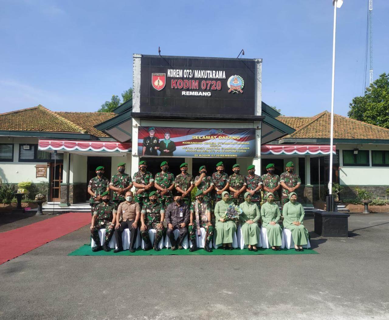 KASI INTELIJEN KEJARI REMBANG HADIR MEWAKILI KAJARI REMBANG MENYAMBUT KUNJUNGAN KERJA DANREM 0730/ MAKUTARAMA DI KODIM 0720/ REMBANG